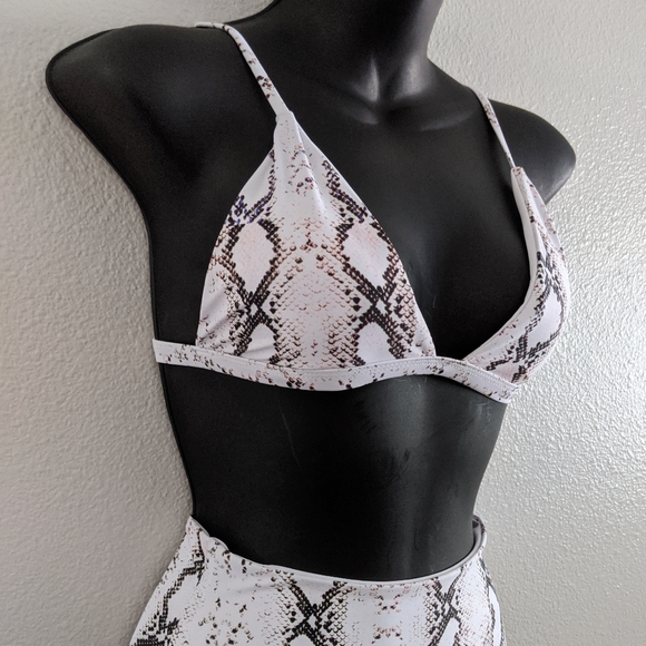 Women's High-Waisted Cheeky 2 pc Bikini Swimsuit - Picture 6 of 7